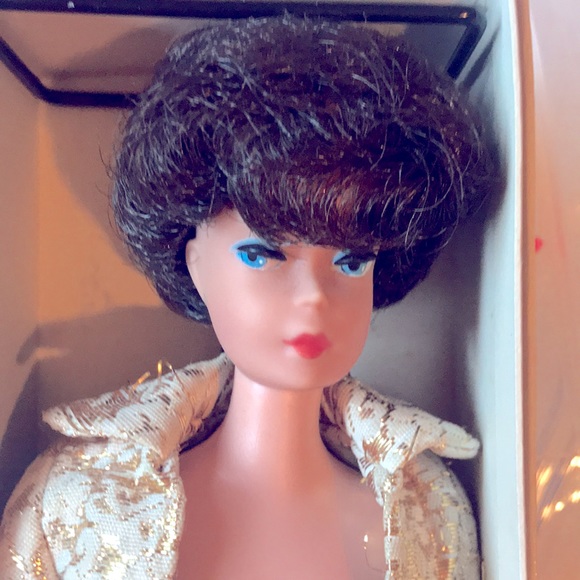 Vintage Barbie Doll bubble cut with Box & stand - Picture 2 of 16